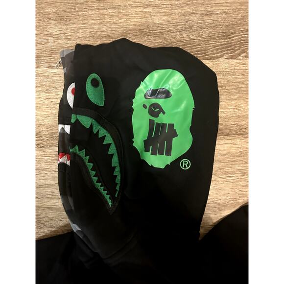 Green Bape Undefeated Fullzip Jacket - Picture 3 of 4